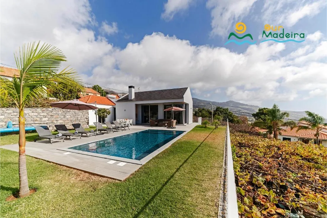 Ourmadeira - Calheta Heights, Modern Villa  Calheta (Madeira)